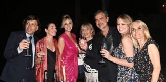 BEPPE CONVERTINI CON AMICI E PARENTI FESTEGGIA A PALAZZO BRANCACCIO