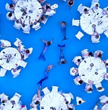 Dieci anni di eccellenza a Villa ReNoir: il trionfo del White Dinner Water Show tra mondanità e milioni di visualizzazioni