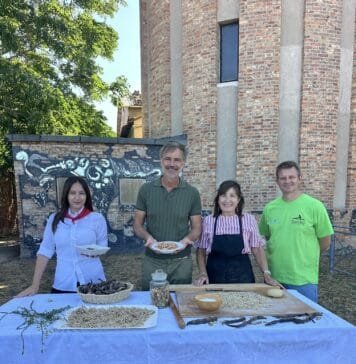 Azzurro Storie di Mare: viaggio finale tra Marche e Campania con Beppe Convertini